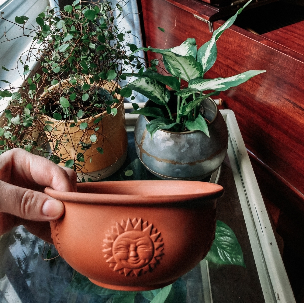 •SOLD• ⊙ clay bowl